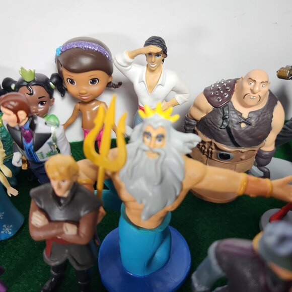 Disney Action Figures Lot 35 Princesses Frozen Cinderella Variety Cake Toppers - Picture 13 of 16
